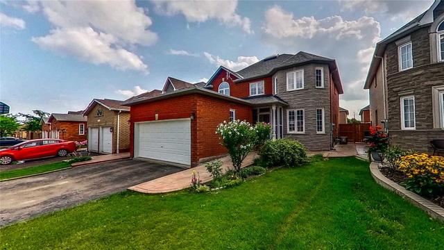 3546 Old Orchard Park Dr, House detached with 4 bedrooms, 3 bathrooms and 4 parking in Mississauga ON | Image 1