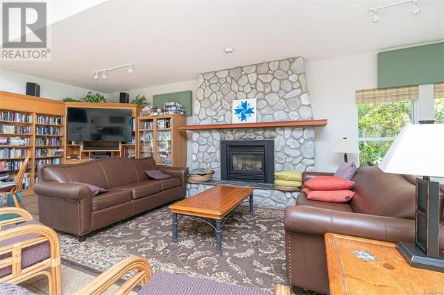 4066 Magnolia Dr, House other with 2 bedrooms, 2 bathrooms and 2 parking in Nanaimo BC | Image 58