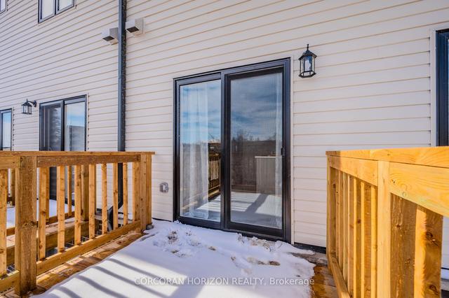 9 Sora Lane, Townhouse with 3 bedrooms, 4 bathrooms and 2 parking in Guelph ON | Image 27