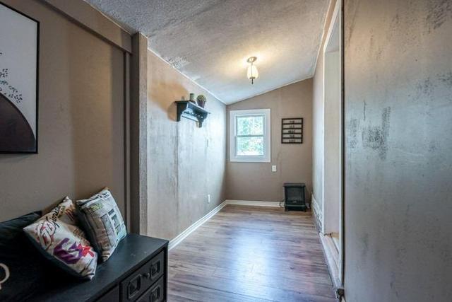 72 Henry St, House detached with 4 bedrooms, 1 bathrooms and 3 parking in St. Catharines ON | Image 13