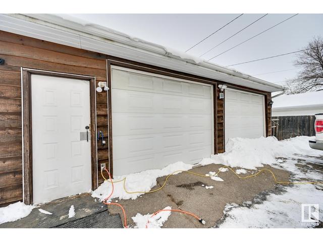 15906 106a Av Nw, House detached with 3 bedrooms, 2 bathrooms and null parking in Edmonton AB | Image 22