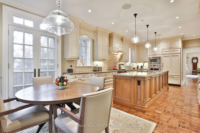 84 Chestnut Park Rd, House detached with 6 bedrooms, 8 bathrooms and 5 parking in Toronto ON | Image 5