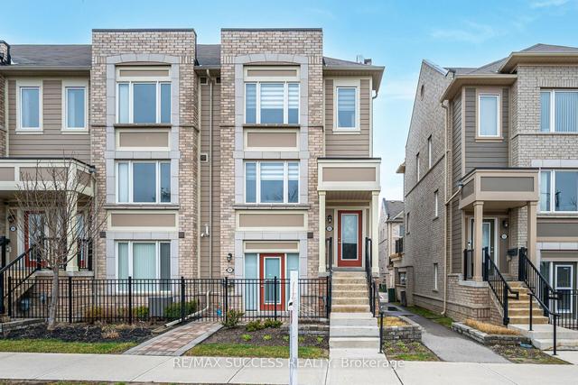 106 - 1 Beckenrose Crt W, Townhouse with 2 bedrooms, 3 bathrooms and 2 parking in Brampton ON | Image 1