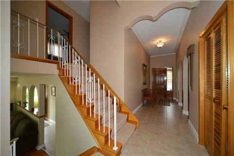 23 Starcross Crt, House detached with 3 bedrooms, 3 bathrooms and 4 parking in Toronto ON | Image 14