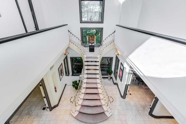 1 Gardenia Crt, House detached with 6 bedrooms, 10 bathrooms and 9 parking in Toronto ON | Image 18