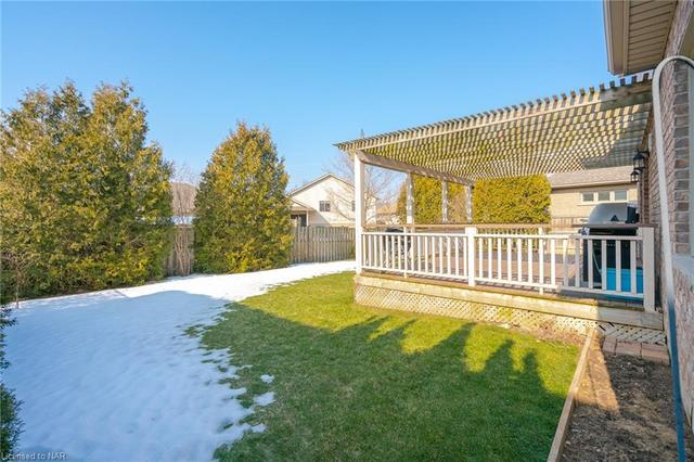 55 Nicholas Drive, House detached with 4 bedrooms, 4 bathrooms and 4 parking in St. Catharines ON | Image 45