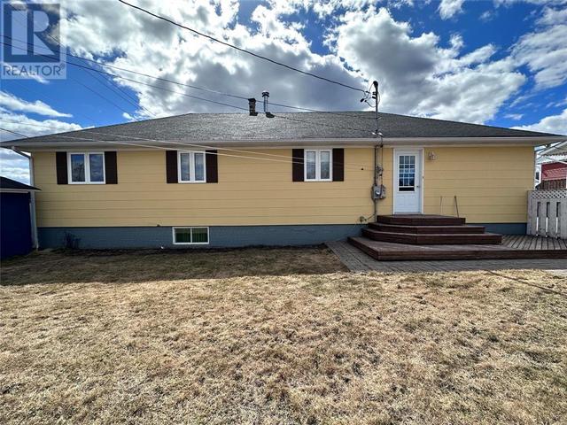 401 Nascopie Avenue, House detached with 3 bedrooms, 2 bathrooms and null parking in Labrador City NL | Image 24