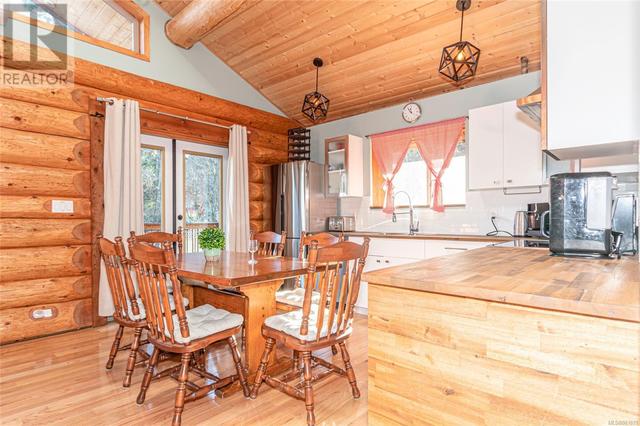 109 Cranberry Rd, House detached with 2 bedrooms, 1 bathrooms and 3 parking in Saltspring Island BC | Image 17