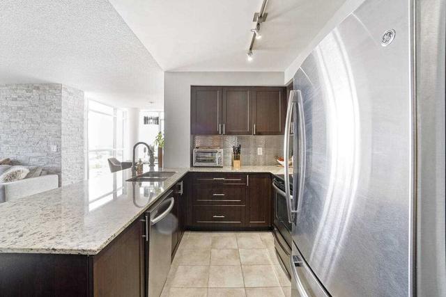 1104 - 1940 Ironstone Dr, Condo with 2 bedrooms, 2 bathrooms and 1 parking in Burlington ON | Image 2
