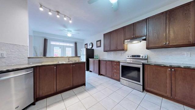 404 Nairn Circ, House detached with 4 bedrooms, 3 bathrooms and 4 parking in Milton ON | Image 8
