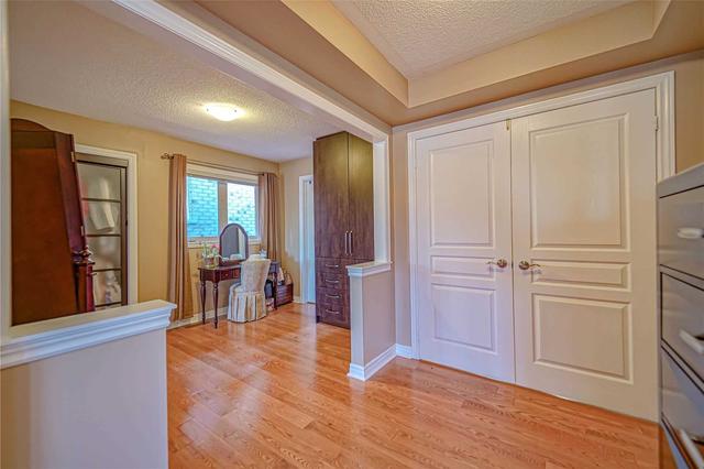519 Thornhill Woods Dr, House detached with 4 bedrooms, 5 bathrooms and 5 parking in Vaughan ON | Image 10