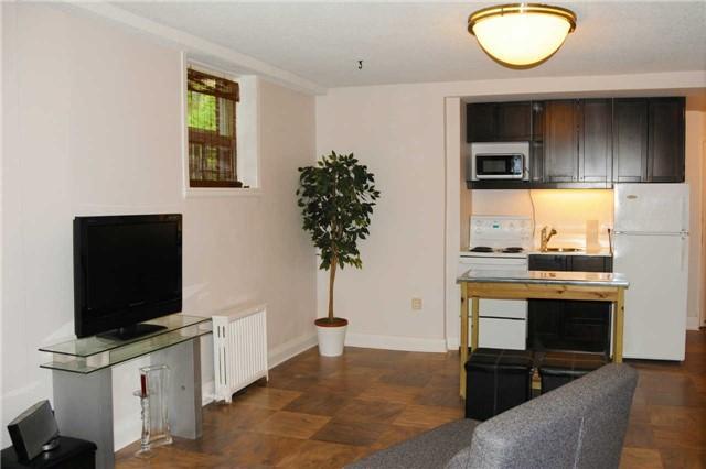 103 - 28 Cosburn Ave, Condo with 0 bedrooms, 1 bathrooms and 1 parking in Toronto ON | Image 9