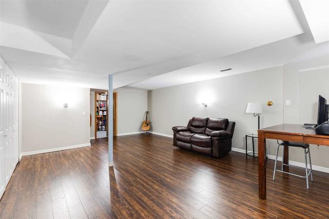106 Rawling Cres, House detached with 3 bedrooms, 2 bathrooms and 3 parking in Brampton ON | Image 17