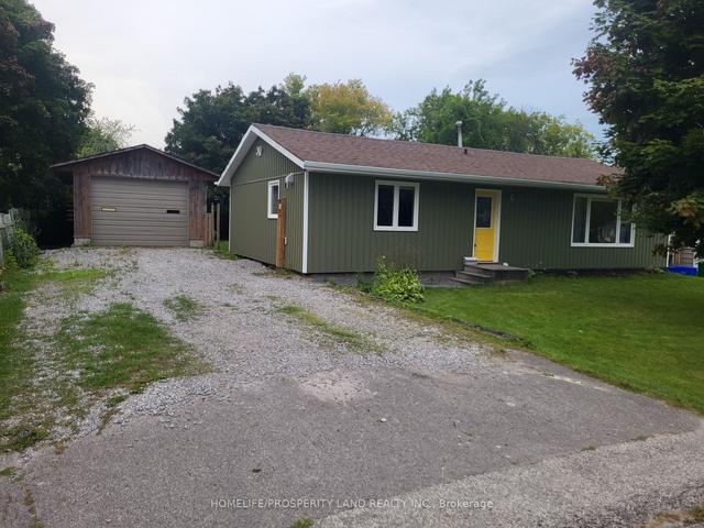 349 Winnifred Dr, House detached with 3 bedrooms, 1 bathrooms and 4 parking in Georgina ON | Image 1