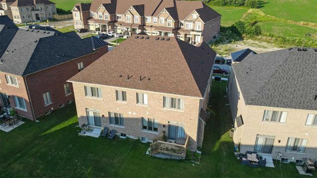 300 Silk Twist Dr W, House semidetached with 4 bedrooms, 3 bathrooms and 3 parking in East Gwillimbury ON | Image 30