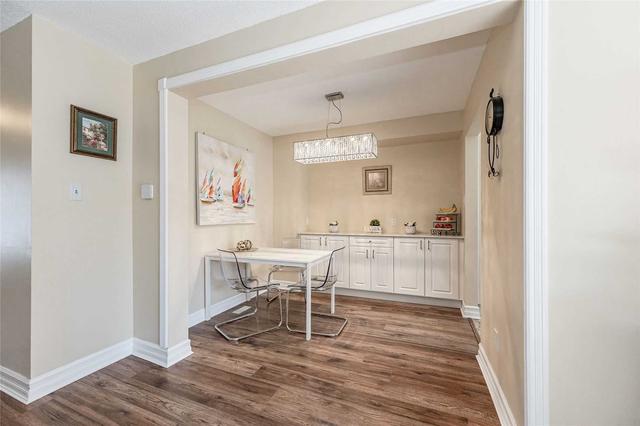 54 - 46 Cedarwoods Cres, Townhouse with 3 bedrooms, 2 bathrooms and 2 parking in Kitchener ON | Image 2