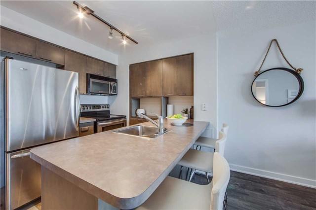 1014 - 255 Richmond St E, Condo with 1 bedrooms, 1 bathrooms and 1 parking in Toronto ON | Image 3