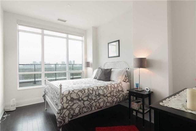 lph 606 - 21 Clairtrell Rd, Condo with 2 bedrooms, 2 bathrooms and 1 parking in Toronto ON | Image 9
