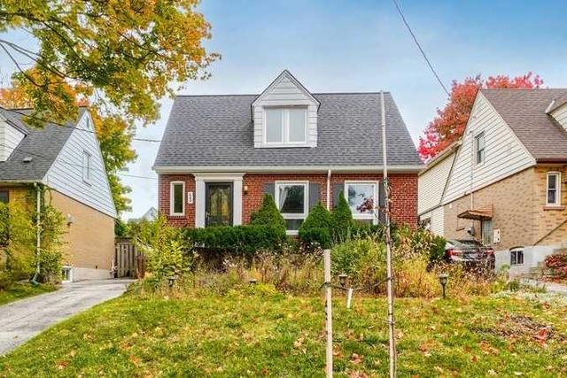 53 Delroy Dr, House detached with 2 bedrooms, 2 bathrooms and 3 parking in Toronto ON | Image 1