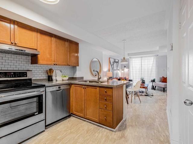70 - 55 Turntable Cres, Townhouse with 3 bedrooms, 2 bathrooms and 1 parking in Toronto ON | Image 32