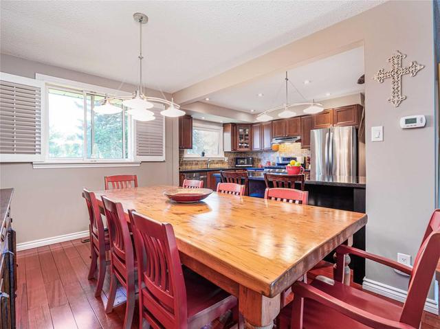 8 Trotters Lane, House detached with 3 bedrooms, 2 bathrooms and 4 parking in Brampton ON | Image 4
