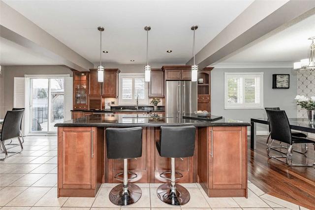 2397 Cummins Lane, House detached with 4 bedrooms, 4 bathrooms and 6 parking in Burlington ON | Image 7