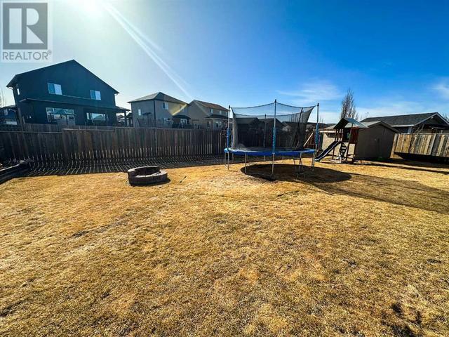 19 Reay Court, House detached with 3 bedrooms, 2 bathrooms and 4 parking in Whitecourt AB | Image 4