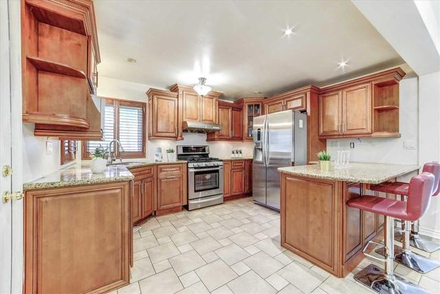 575 Meadowvale Rd, House detached with 2 bedrooms, 3 bathrooms and 7 parking in Toronto ON | Image 4