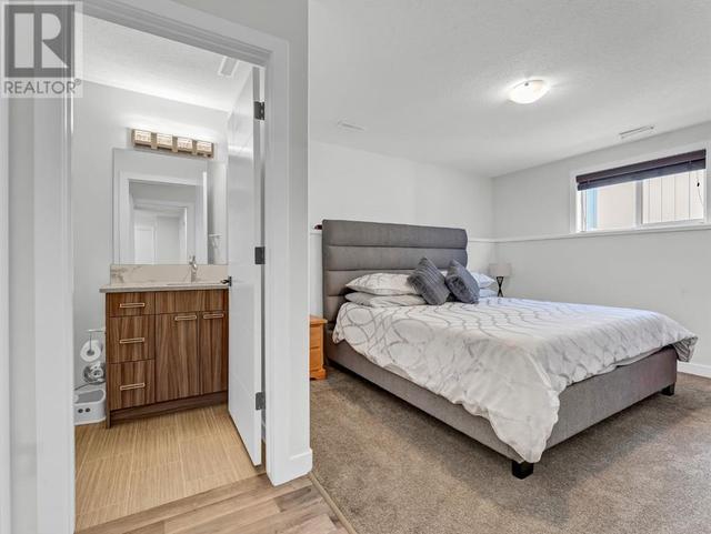 910 9 Avenue Se, Home with 3 bedrooms, 2 bathrooms and 4 parking in Redcliff AB | Image 18