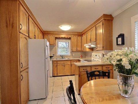 81 Royal Manor Dr, House detached with 3 bedrooms, 2 bathrooms and 8 parking in St. Catharines ON | Image 6