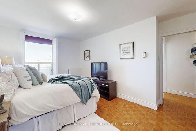1206 - 130 Neptune Dr, Condo with 2 bedrooms, 2 bathrooms and 1 parking in Toronto ON | Image 15