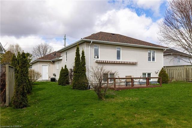 85 Garfield Street, House detached with 3 bedrooms, 3 bathrooms and 6 parking in Gananoque ON | Image 33