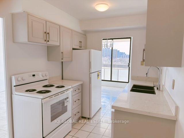 810 - 260 Seneca Hill Dr, Condo with 3 bedrooms, 2 bathrooms and 1 parking in Toronto ON | Image 7