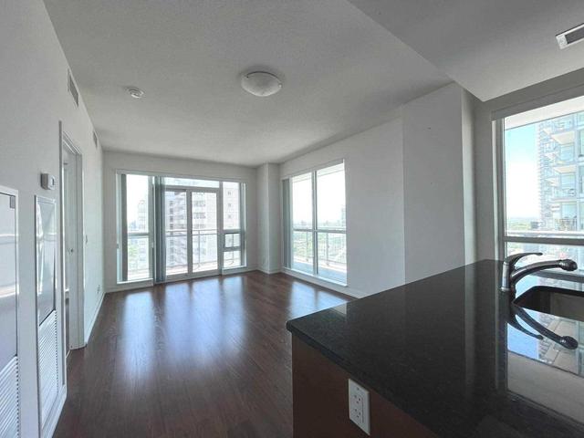 2220 - 98 Lillian St, Condo with 2 bedrooms, 2 bathrooms and 1 parking in Toronto ON | Image 4