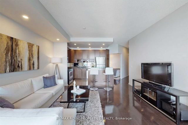 2710 - 8 York St, Condo with 2 bedrooms, 2 bathrooms and 1 parking in Toronto ON | Image 26