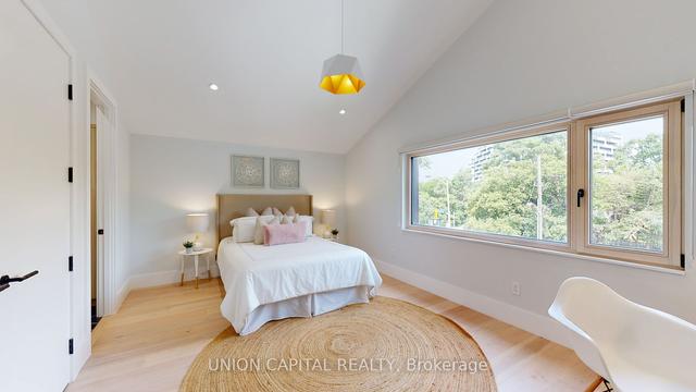 1b Marowyne Dr, House detached with 4 bedrooms, 5 bathrooms and 6 parking in Toronto ON | Image 24