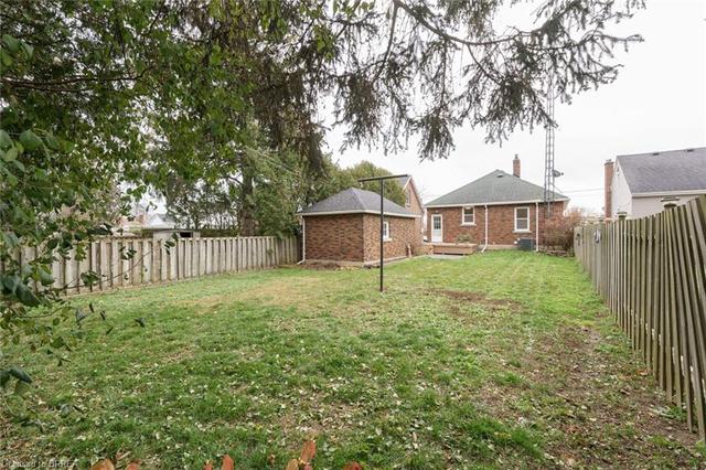 19 Dorothy Street, House detached with 3 bedrooms, 2 bathrooms and 4 parking in Brantford ON | Image 35