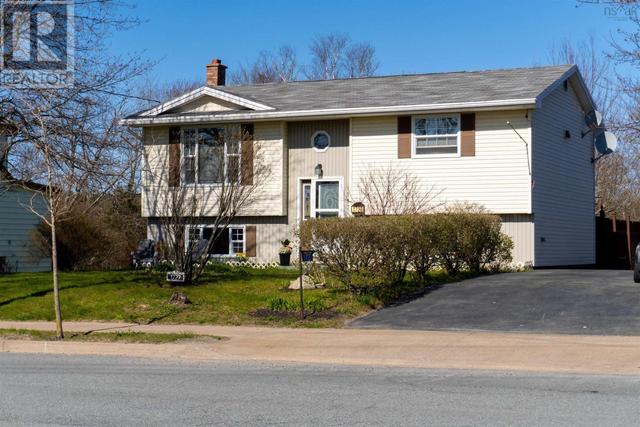 1727 St Margarets Bay Road, House detached with 3 bedrooms, 1 bathrooms and null parking in Halifax NS | Card Image
