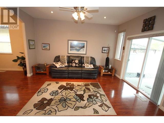 152 Willows Place, House detached with 2 bedrooms, 2 bathrooms and 2 parking in Oliver BC | Image 15
