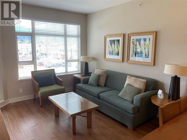 321 - 15 Park Place, Home with 1 bedrooms, 1 bathrooms and 1 parking in Osoyoos BC | Image 6