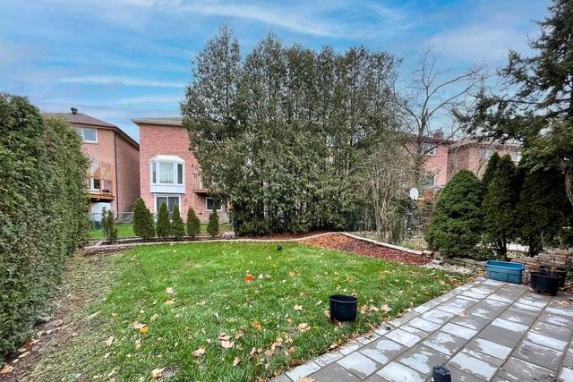 29 Karen St, House semidetached with 3 bedrooms, 3 bathrooms and 2 parking in Vaughan ON | Image 14