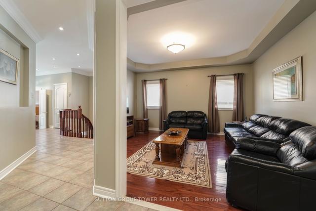 41 Vas Rd, House detached with 3 bedrooms, 4 bathrooms and 4 parking in Vaughan ON | Image 4