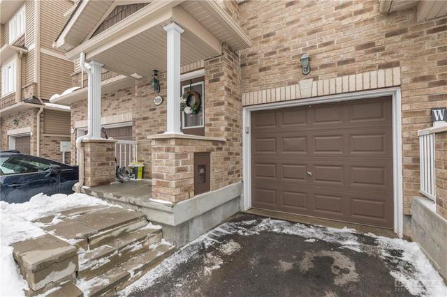 308 Mosaic Private, Townhouse with 3 bedrooms, 3 bathrooms and 2 parking in Ottawa ON | Image 3