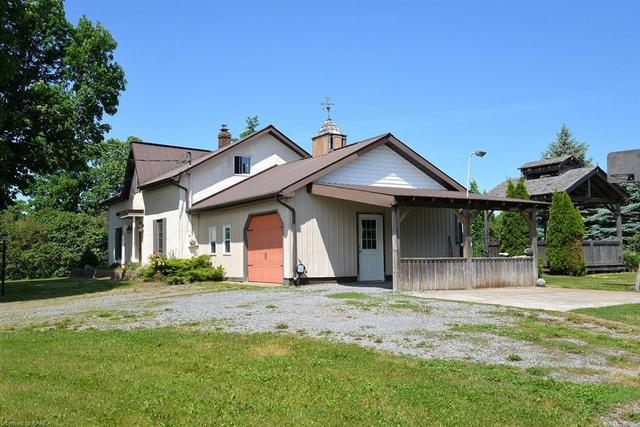 2462 Freeman Road, House detached with 3 bedrooms, 1 bathrooms and 10 parking in South Frontenac ON | Image 29