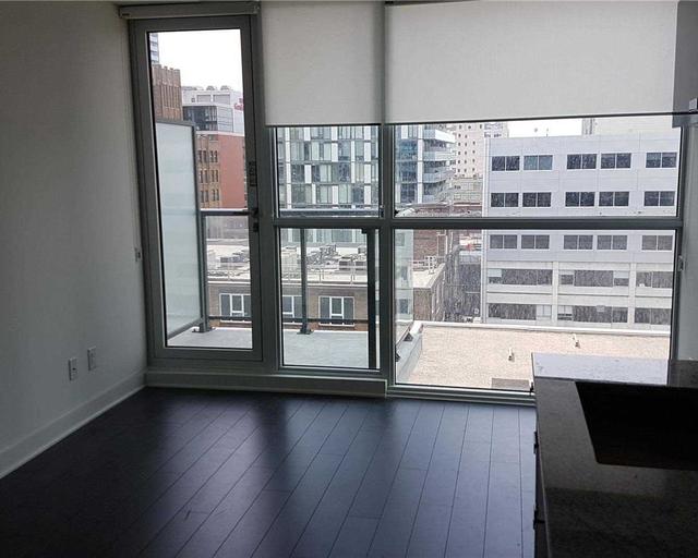 1003 - 290 Adelaide St W, Condo with 0 bedrooms, 1 bathrooms and 0 parking in Toronto ON | Image 9