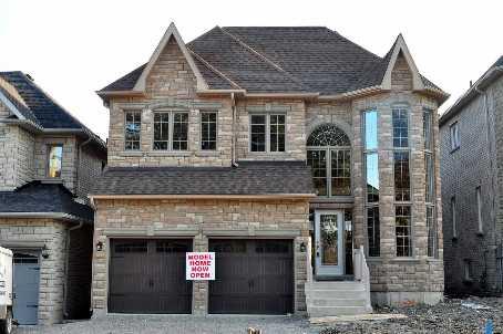 246 Old Yonge St, House detached with 4 bedrooms, 4 bathrooms and 6 parking in Aurora ON | Image 1