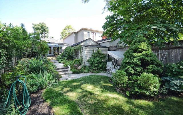 721 Millwood Rd, House detached with 2 bedrooms, 2 bathrooms and 2 parking in Toronto ON | Image 30