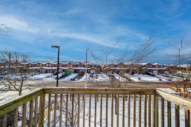 7 - 17 Cheltenham Rd, Condo with 2 bedrooms, 2 bathrooms and 1 parking in Barrie ON | Image 3