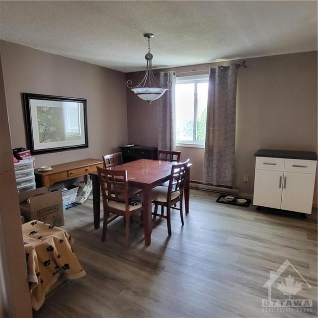 33 Michael Street, Home with 2 bedrooms, 2 bathrooms and 3 parking in Arnprior ON | Image 3