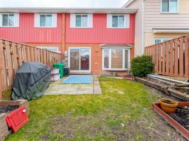 80 Carisbrooke Crt, Townhouse with 3 bedrooms, 3 bathrooms and 1 parking in Brampton ON | Image 27